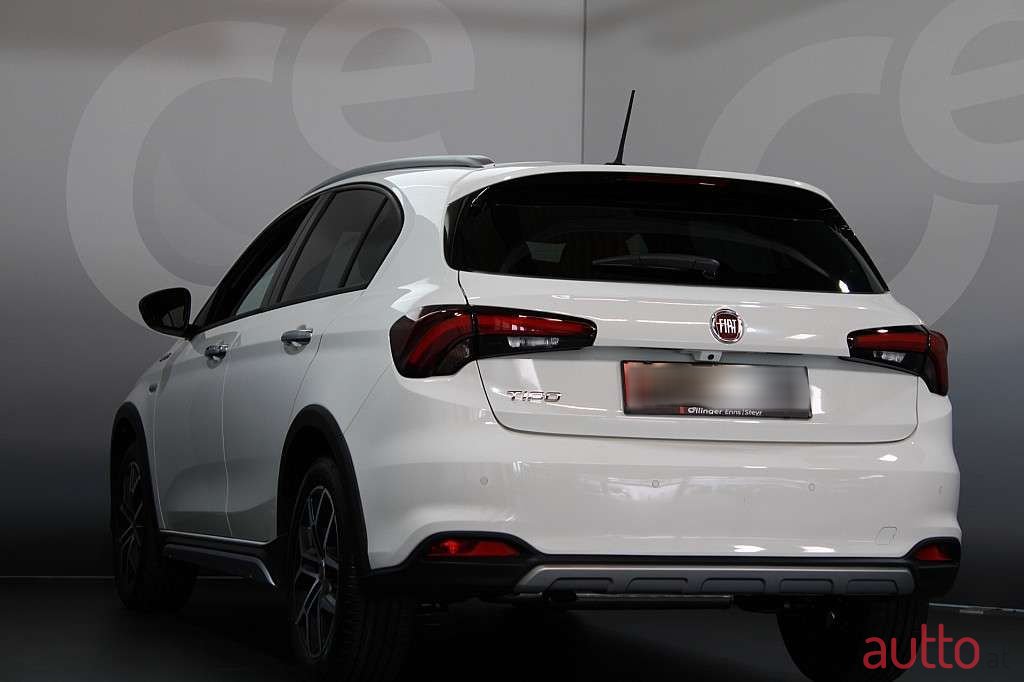 2022' Fiat Tipo photo #3
