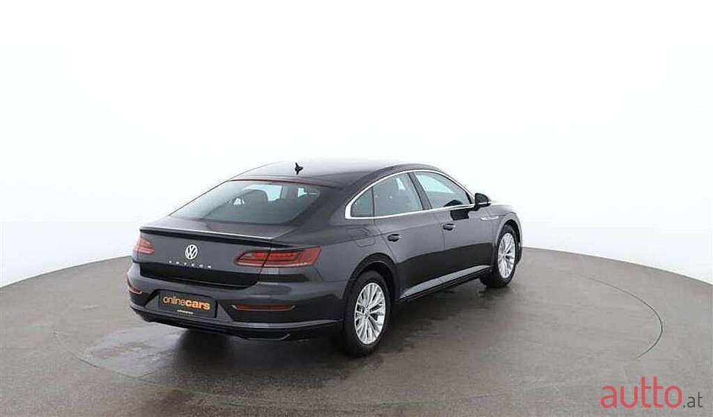 2018' Volkswagen Arteon photo #2