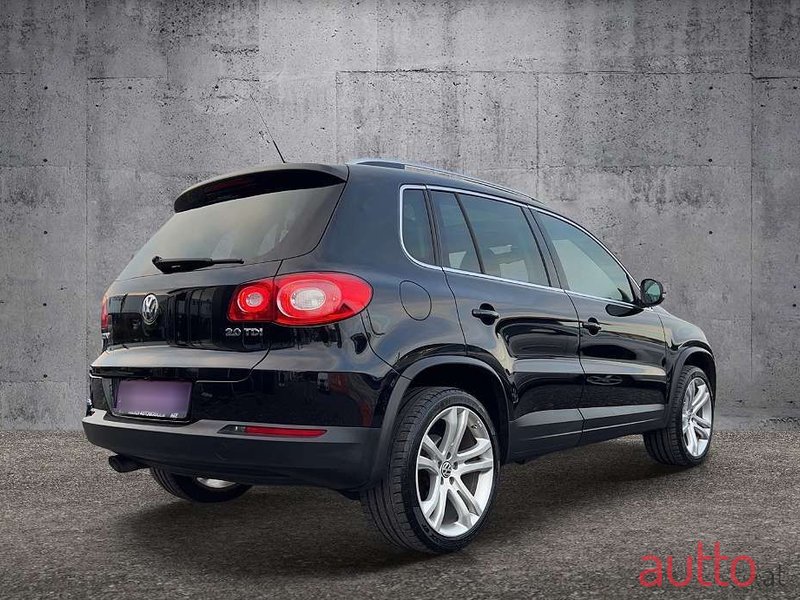 2010' Volkswagen Tiguan photo #4