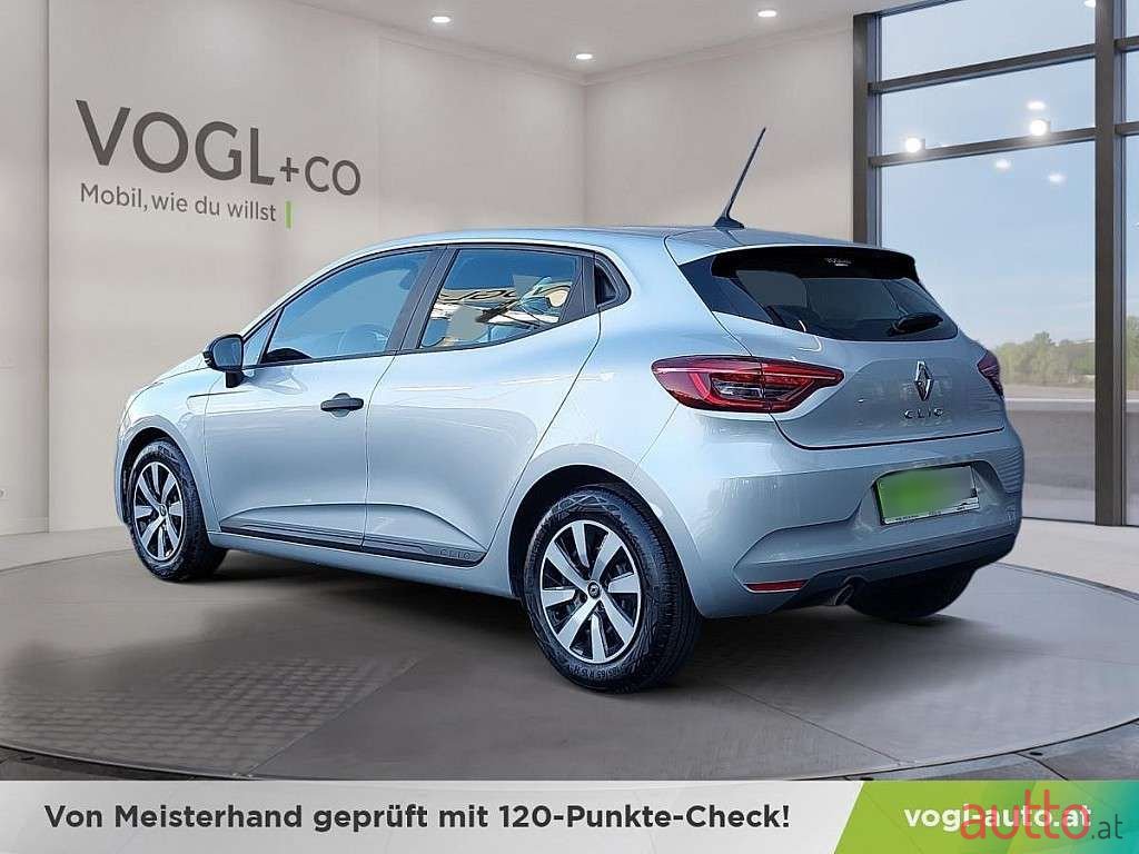 2022' Renault Clio photo #3