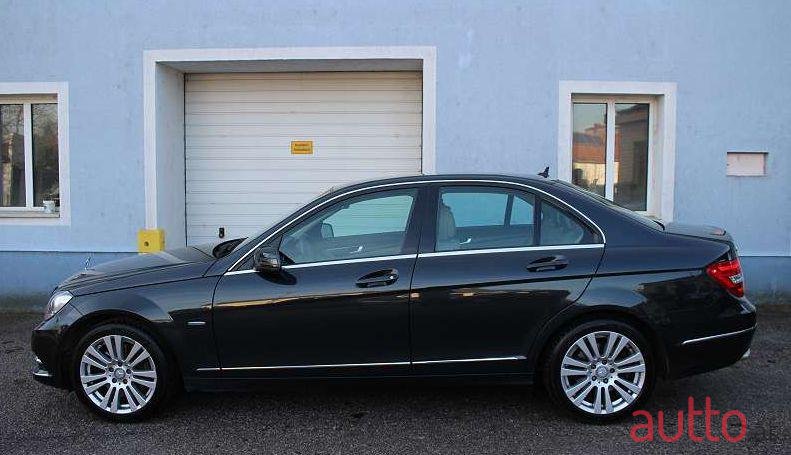 2012' Mercedes-Benz C-Klasse photo #1