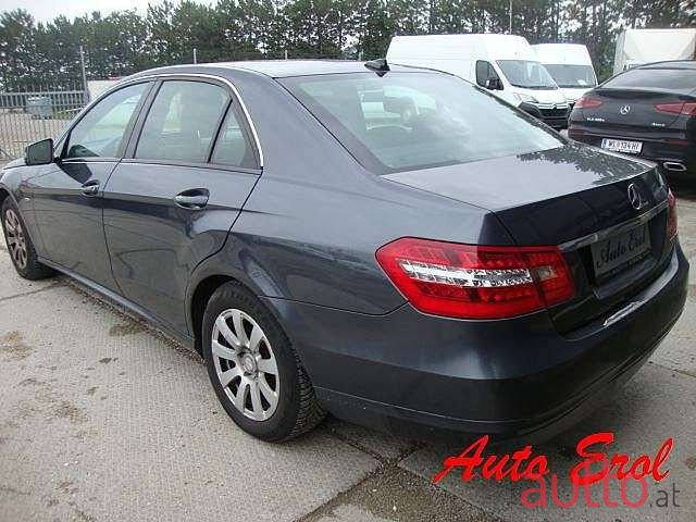 2011' Mercedes-Benz E-Klasse photo #3