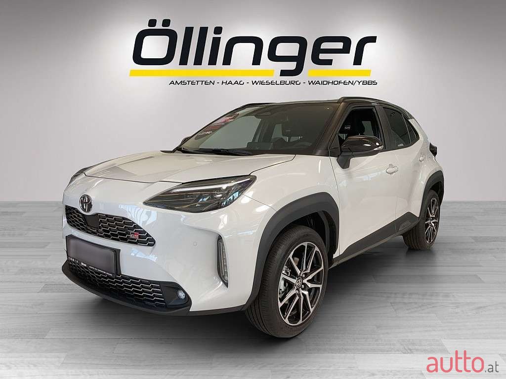 2024' Toyota Yaris Cross photo #1