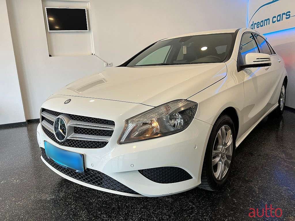 2013' Mercedes-Benz A-Klasse photo #4