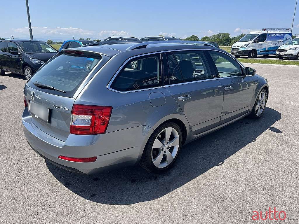 2013' Skoda Octavia photo #6