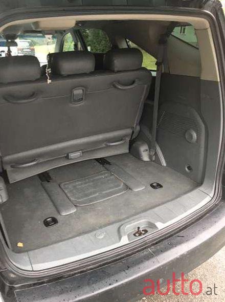 2006' SsangYong Rodius photo #3