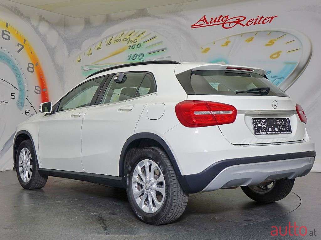 2016' Mercedes-Benz Gla-Klasse photo #3