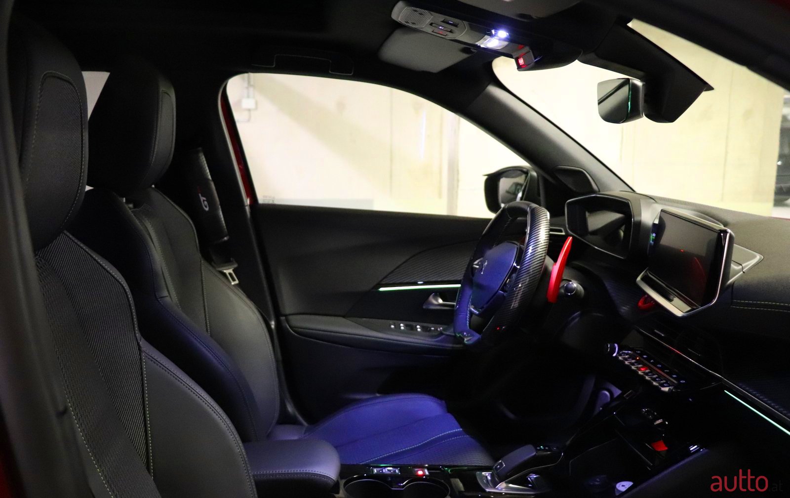 2021' Peugeot 2008 GT photo #1