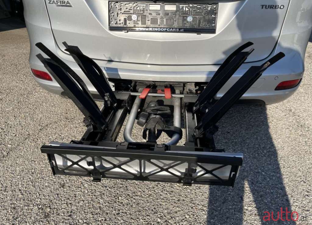 2013' Opel Zafira photo #4