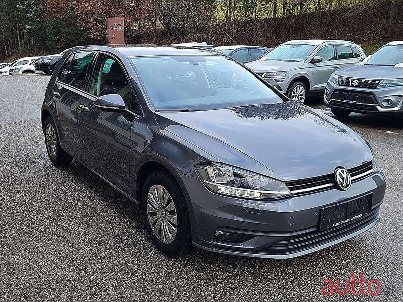 2019' Volkswagen Golf photo #1