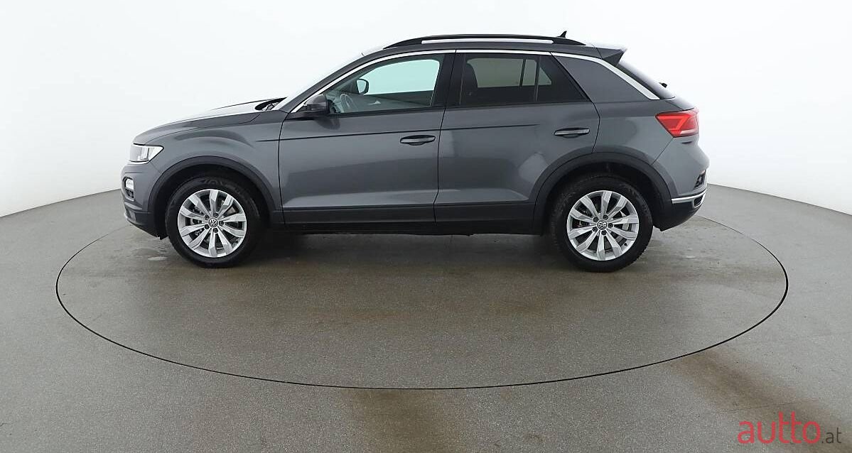 2019' Volkswagen T-Roc photo #2