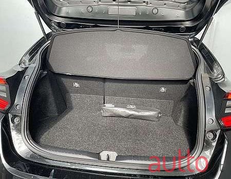 2021' Toyota Yaris photo #4