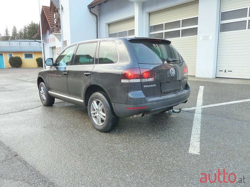 2007' Volkswagen Touareg photo #4