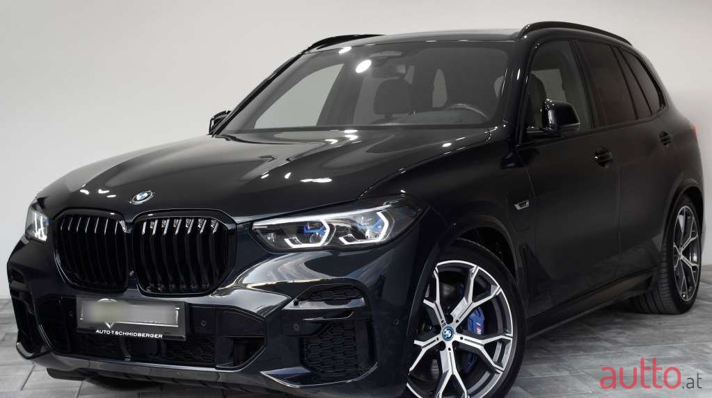 2022' BMW X5 photo #1