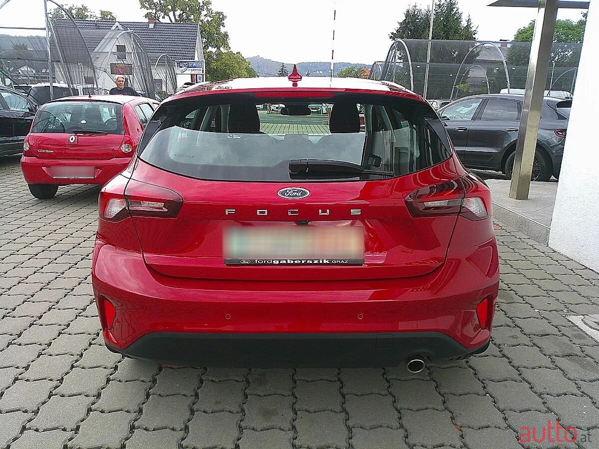 2022' Ford Focus photo #3