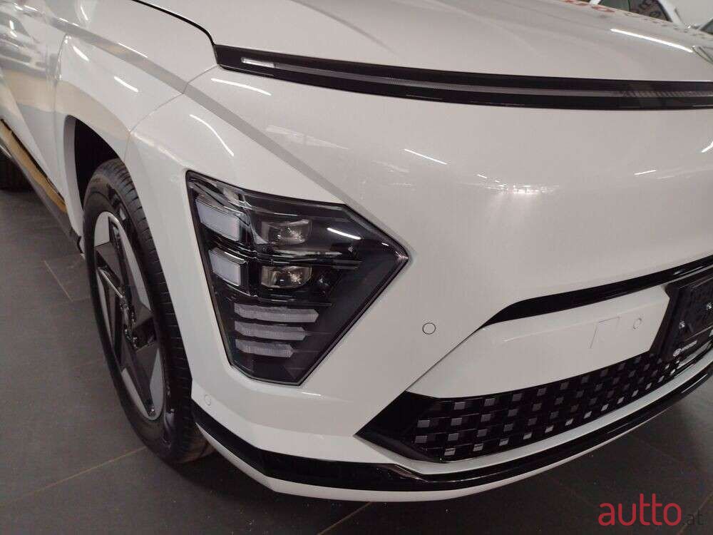 2023' Hyundai Kona photo #6