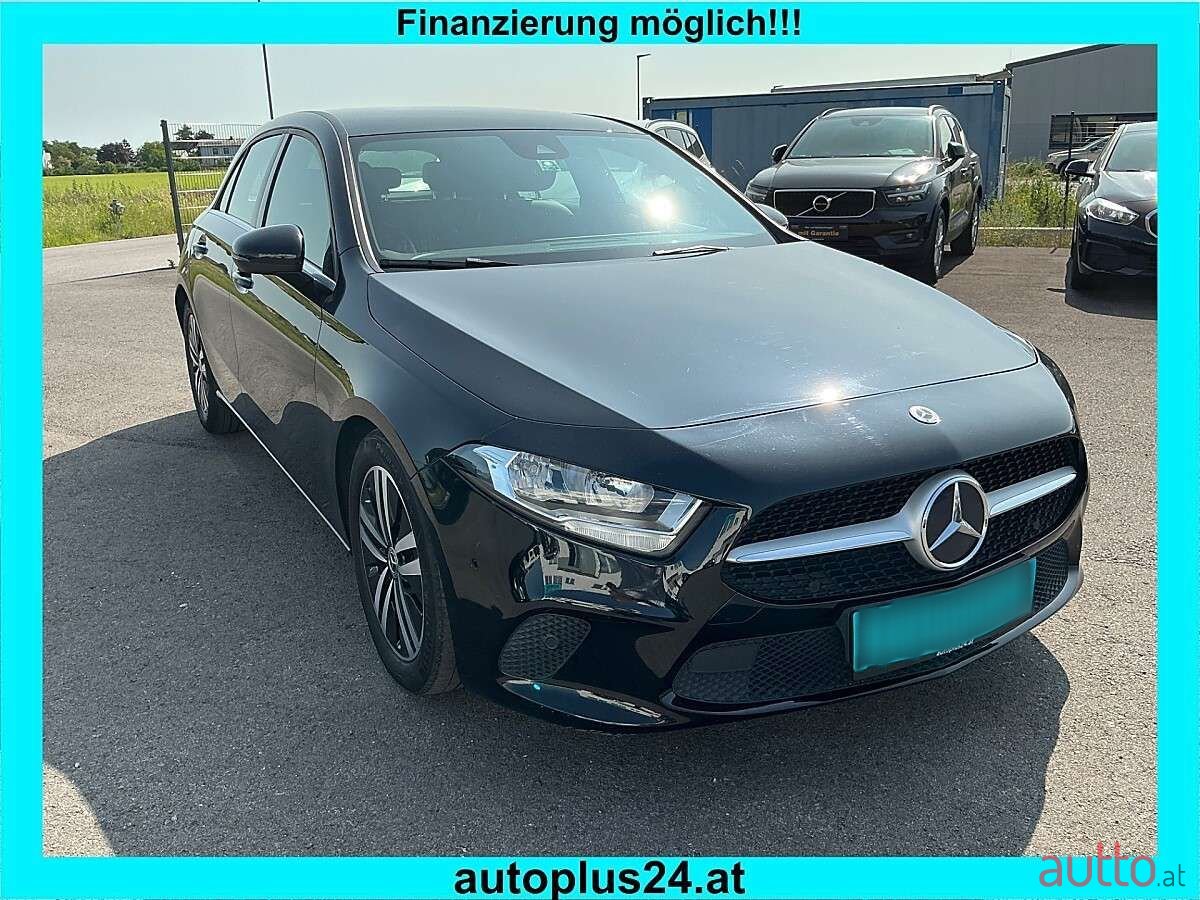 2019' Mercedes-Benz A-Klasse photo #1