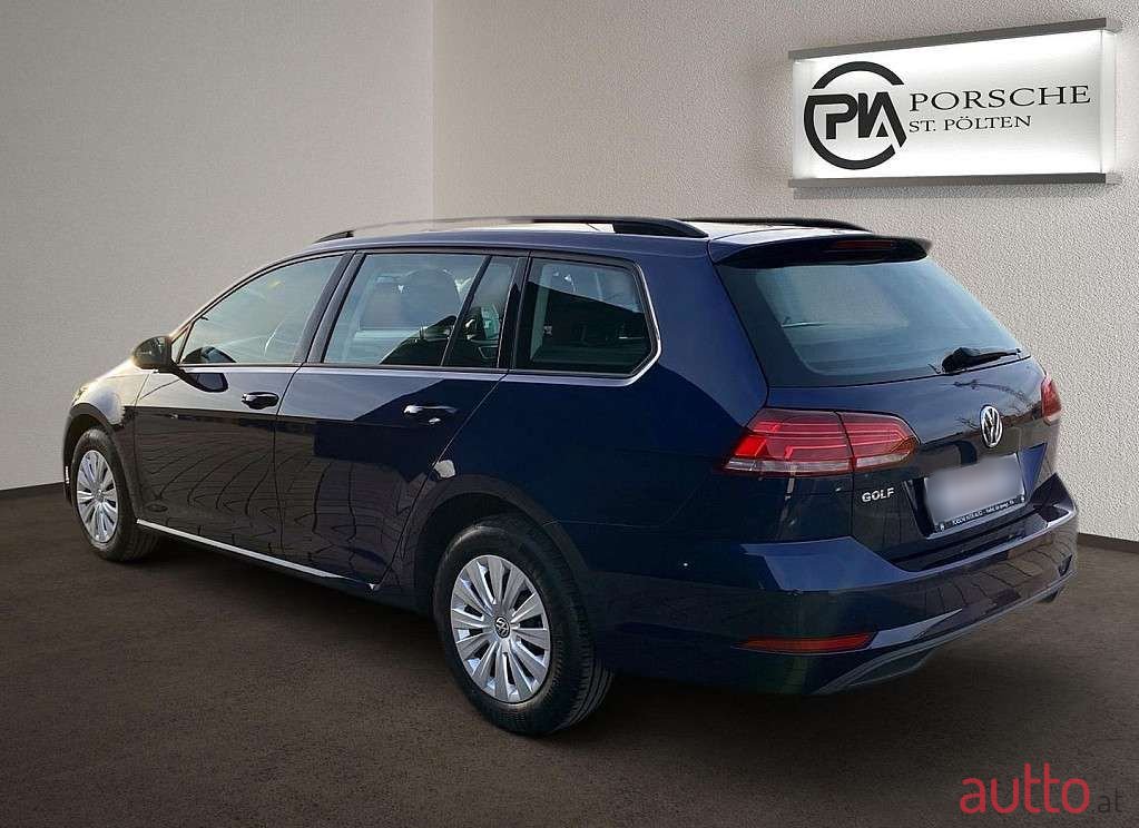 2020' Volkswagen Golf photo #3