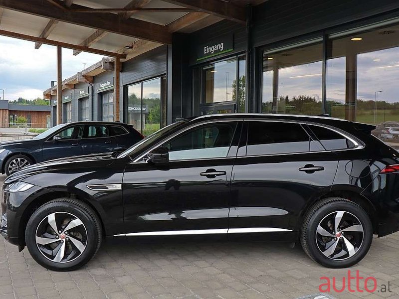 2022' Jaguar F-Pace photo #2