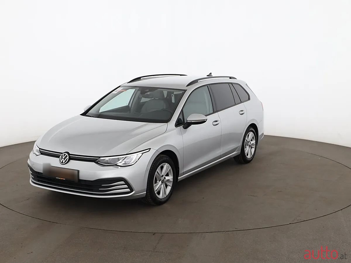2022' Volkswagen Golf photo #1