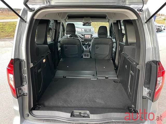 2022' Nissan Townstar photo #2