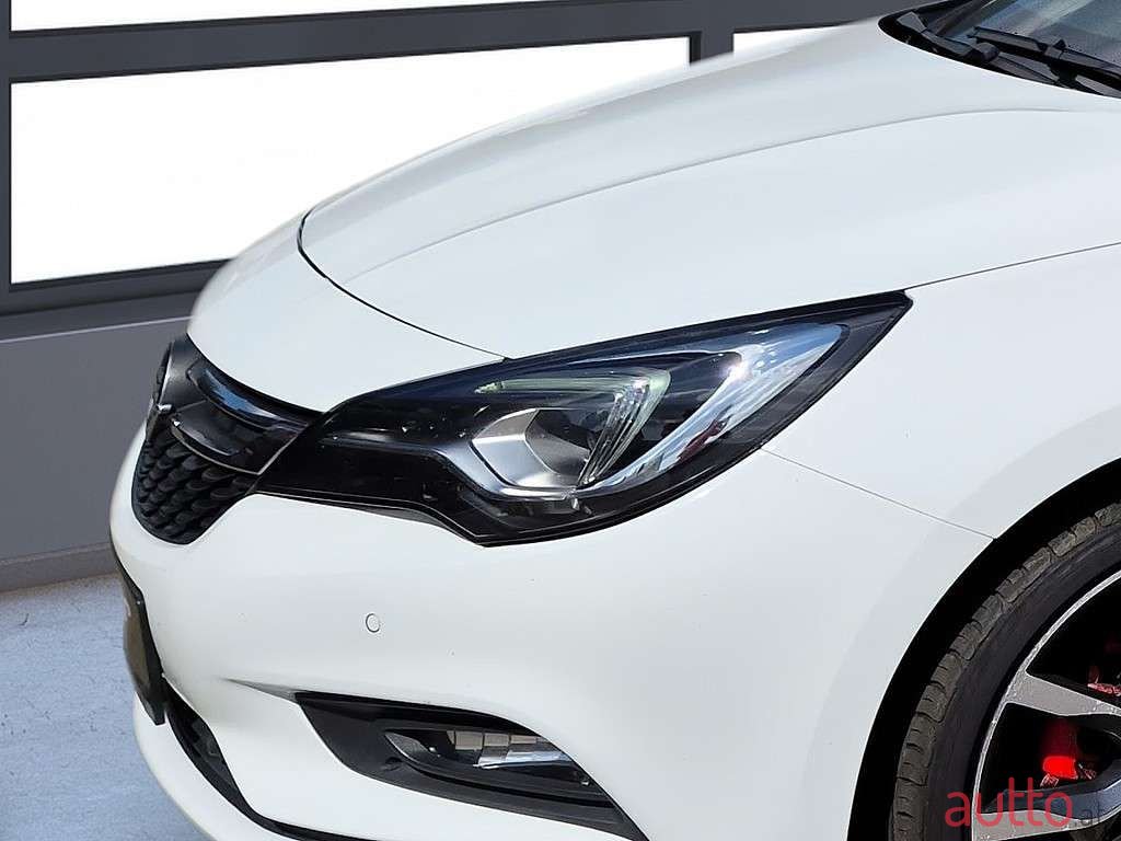 2016' Opel Astra photo #5
