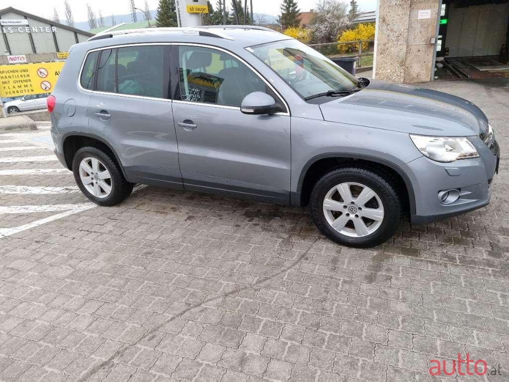 2009' Volkswagen Tiguan photo #4