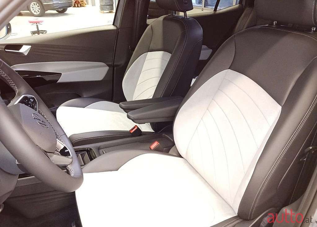 2022' Volkswagen ID.3 photo #5