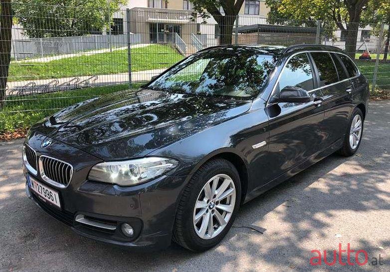 2013' BMW 5Er-Reihe photo #2