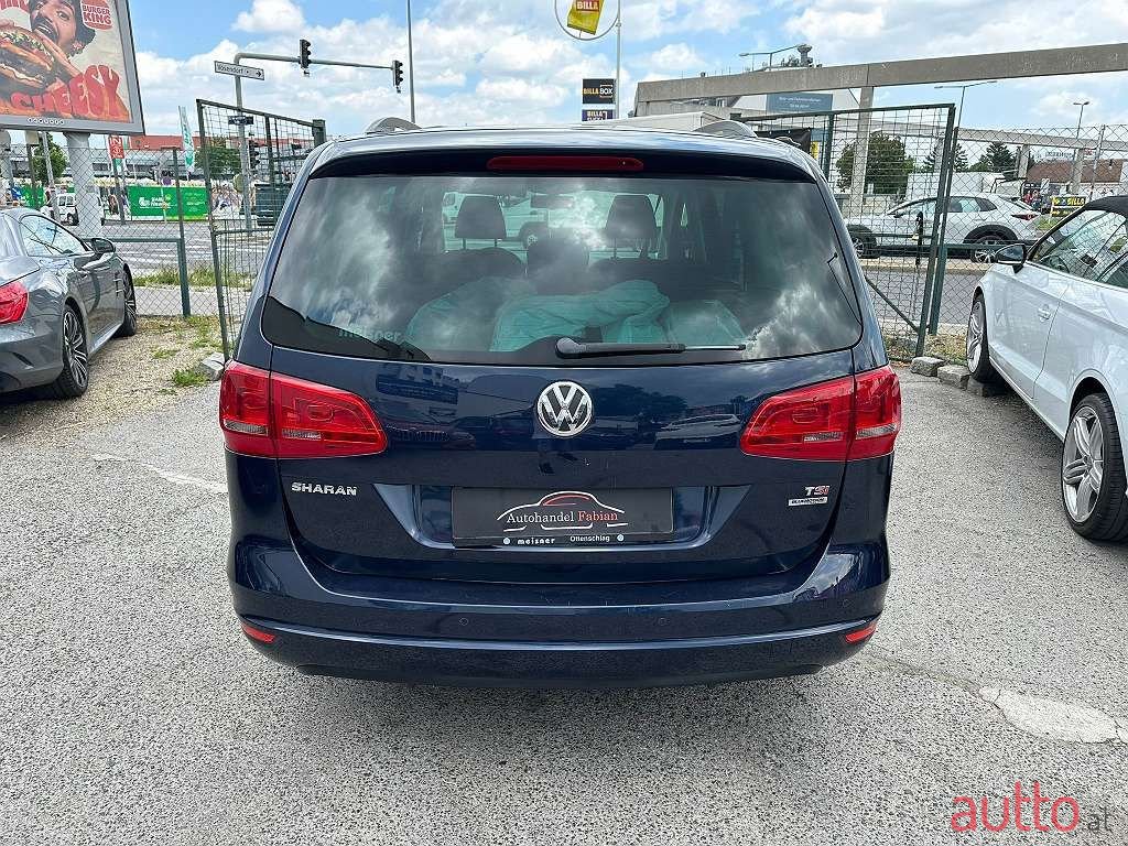 2013' Volkswagen Sharan photo #4