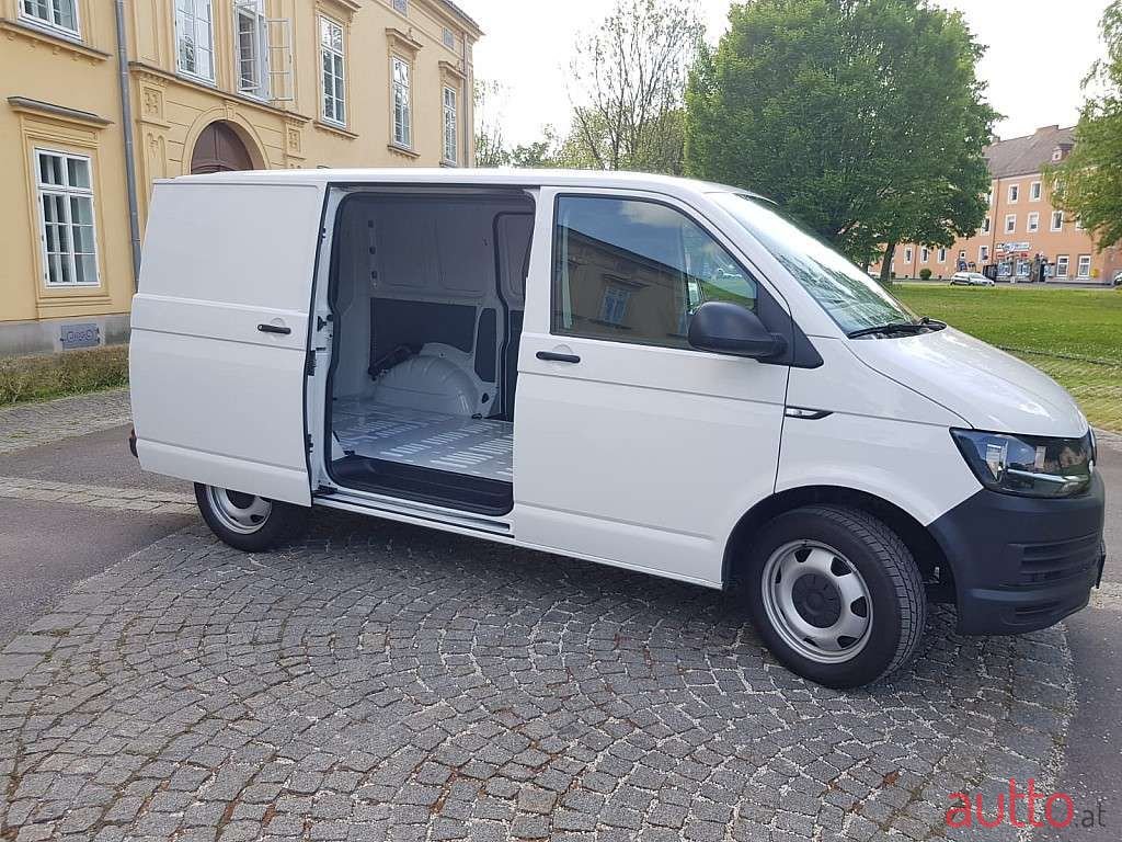 2015' Volkswagen T6 photo #2