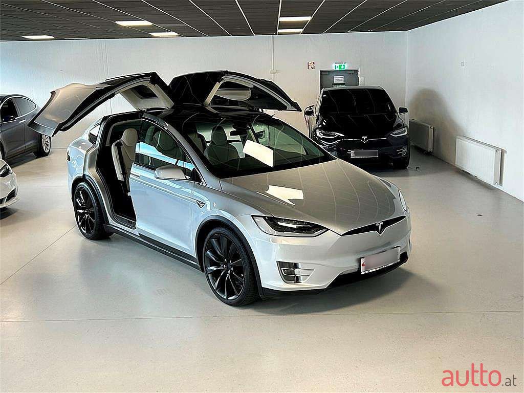 2017' Tesla Model X photo #2