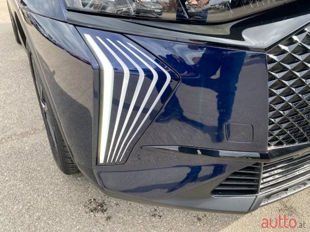 2024' DS Automobiles DS 7 Crossback photo #4