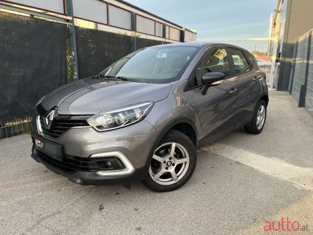 2019' Renault Captur photo #2