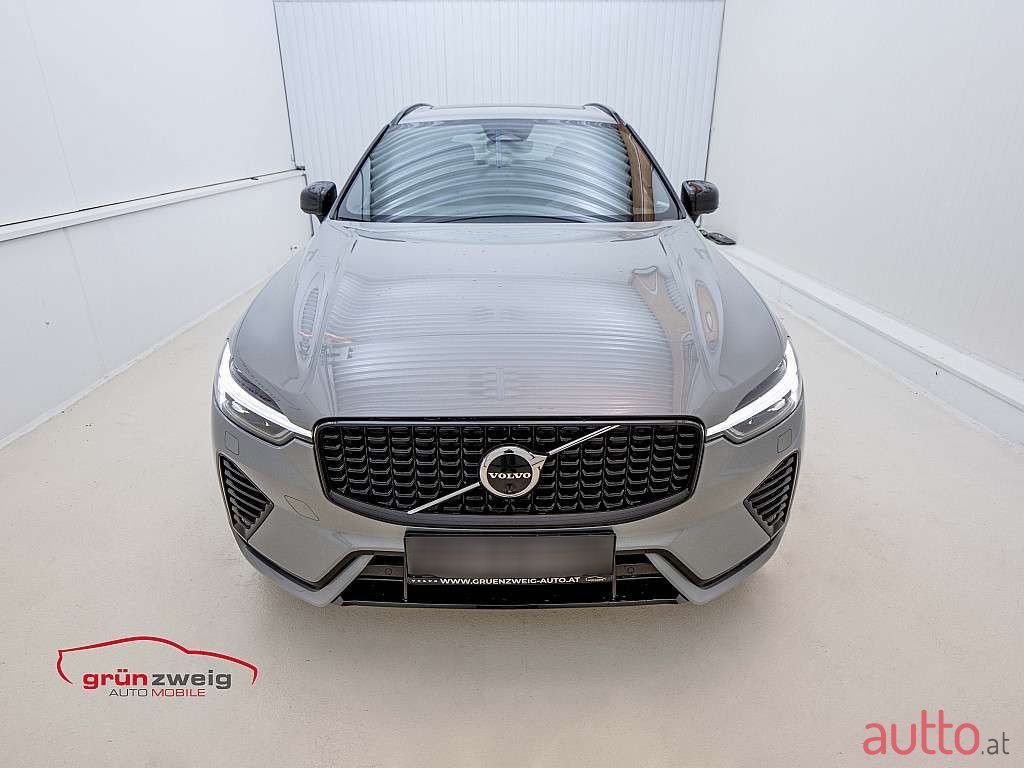 2023' Volvo XC60 photo #2