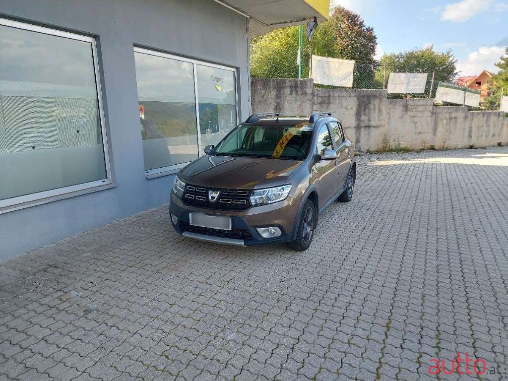 2017' Dacia Sandero photo #1