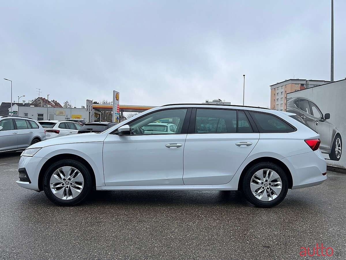 2022' Skoda Octavia photo #5