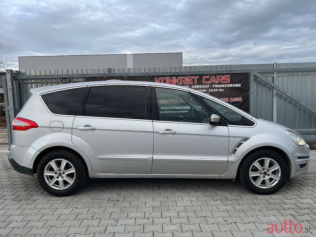 2011' Ford S-Max photo #4