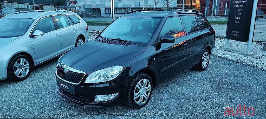 2013' Skoda Fabia photo #2