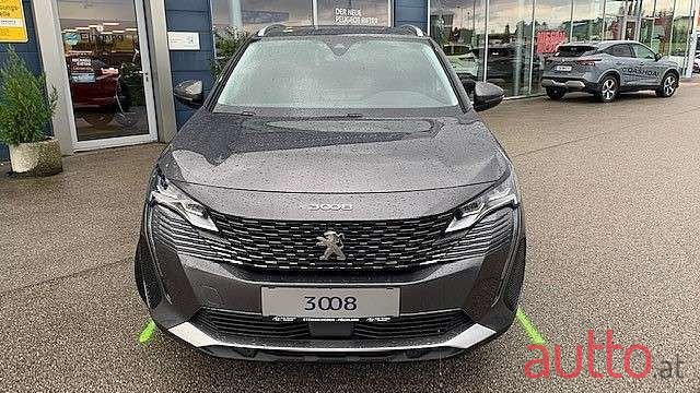 2021' Peugeot 3008 photo #2