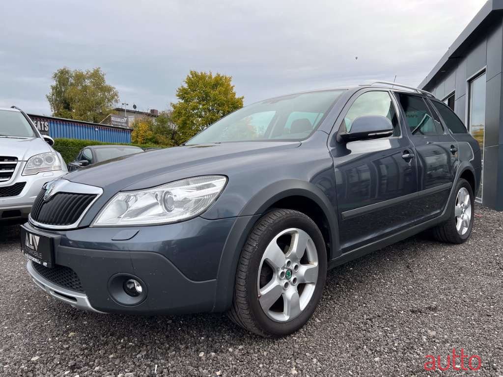 2011' Skoda Octavia photo #2