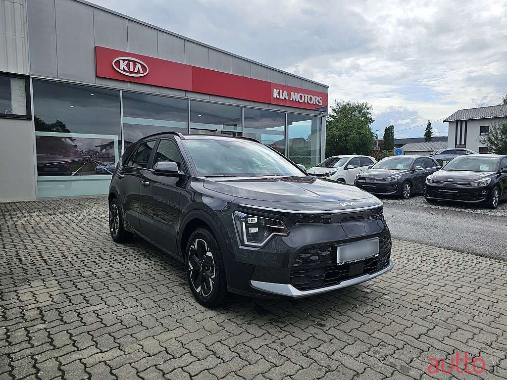 2023' Kia Niro photo #2