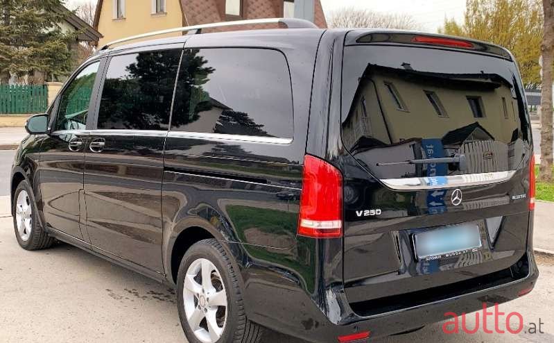 2015' Mercedes-Benz V-Klasse photo #4