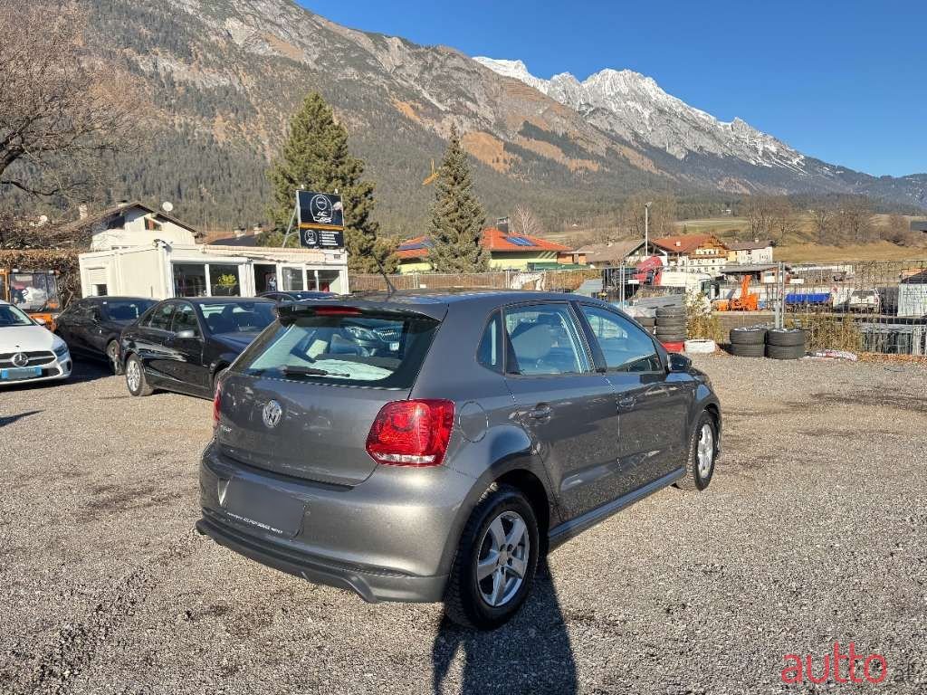 2013' Volkswagen Polo photo #4