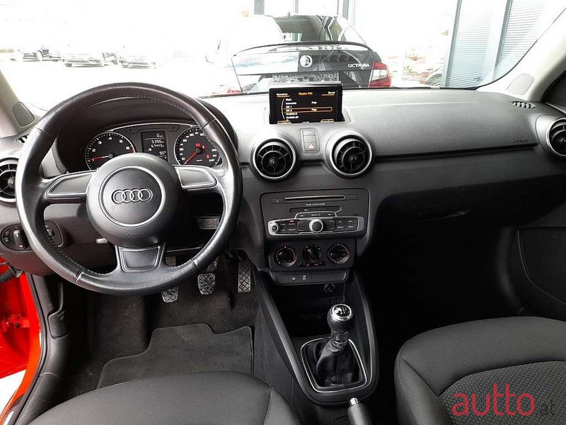 2016' Audi A1 photo #2