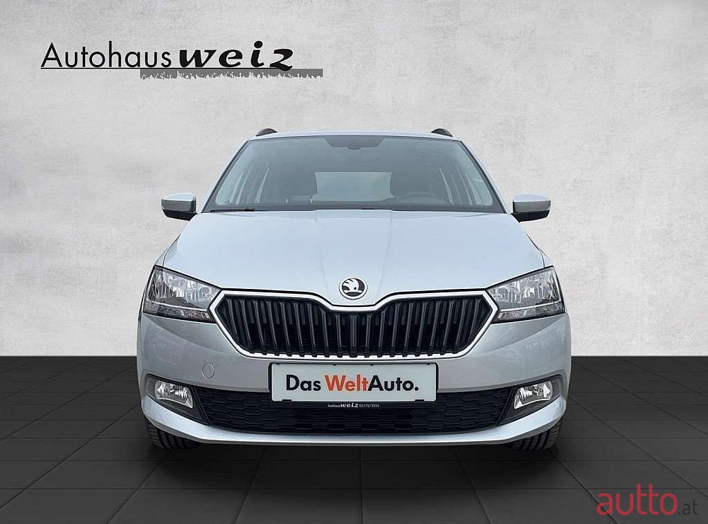 2023' Skoda Fabia photo #2