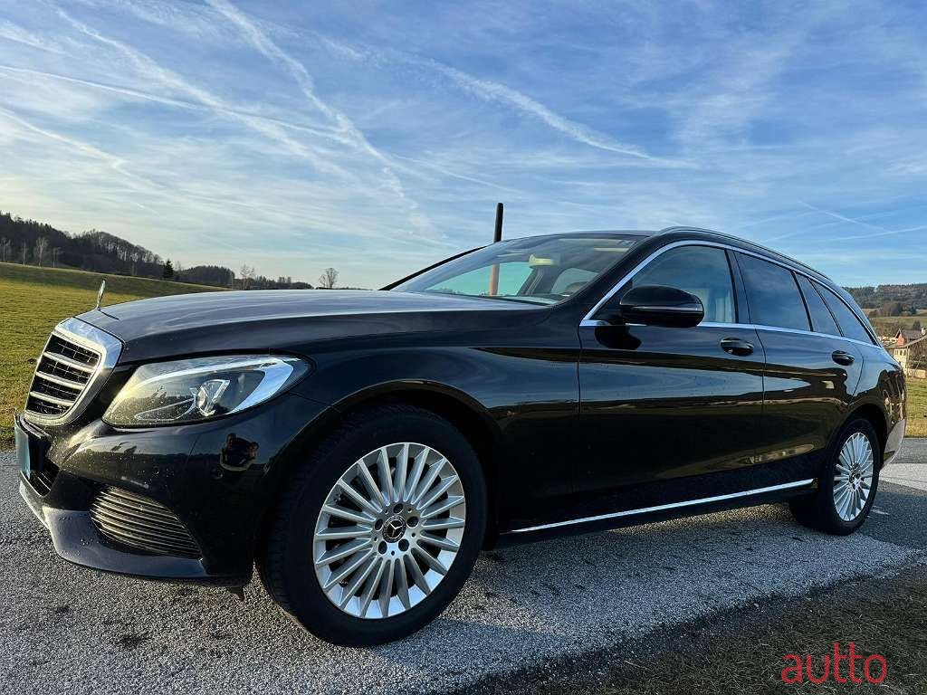 2018' Mercedes-Benz C-Klasse photo #1