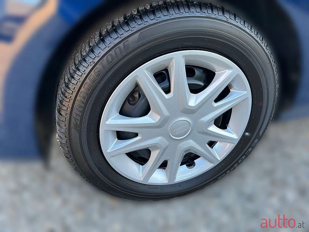 2019' Ford Fiesta photo #3