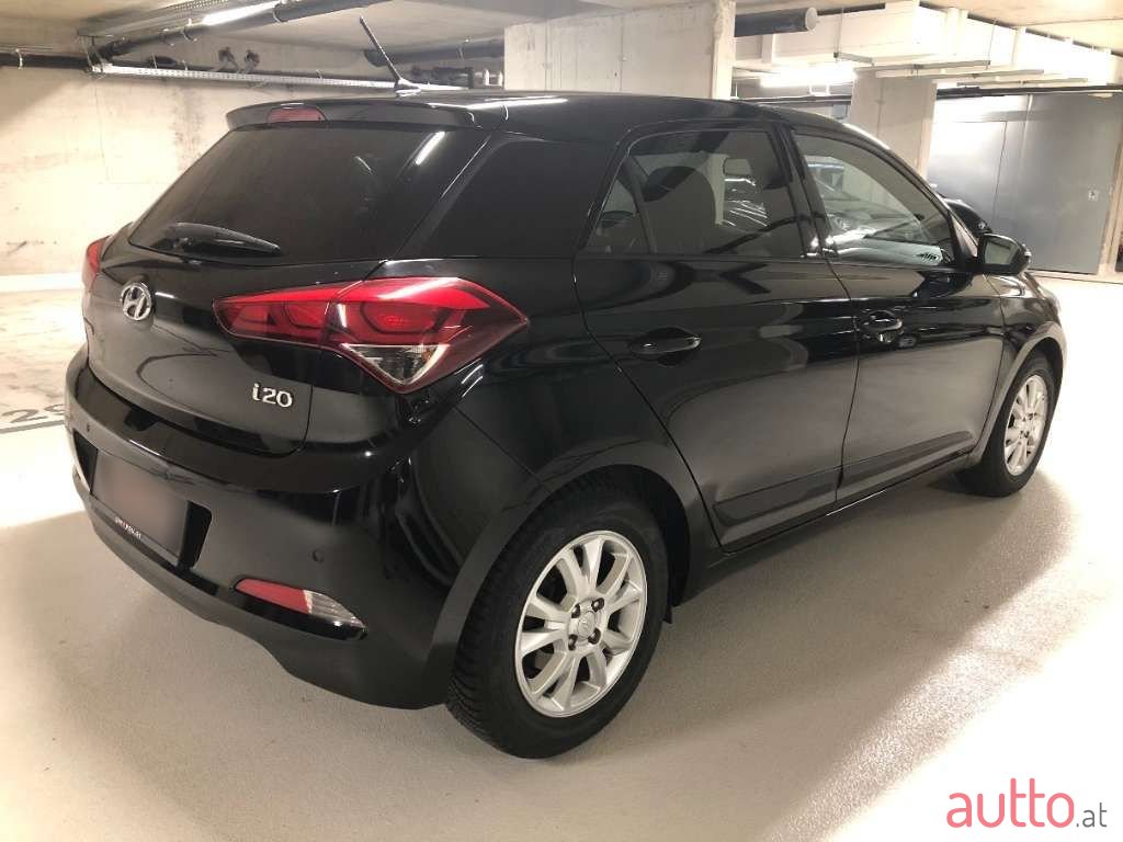 2017' Hyundai i20 photo #4