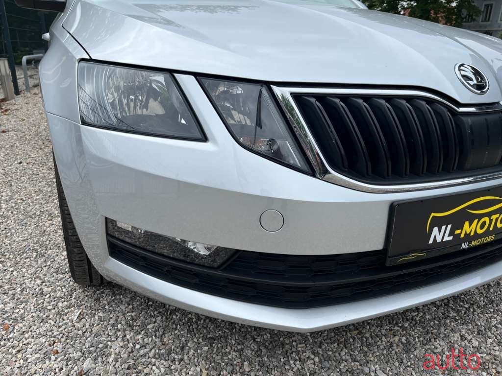 2017' Skoda Octavia photo #4